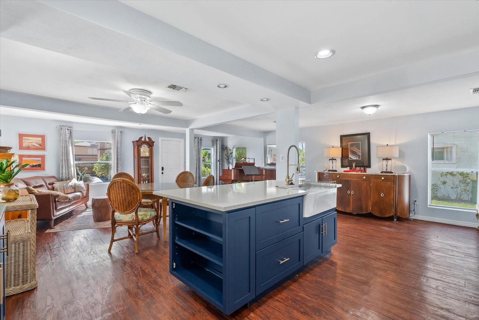 4111 SARASOTA AVE — photo 8