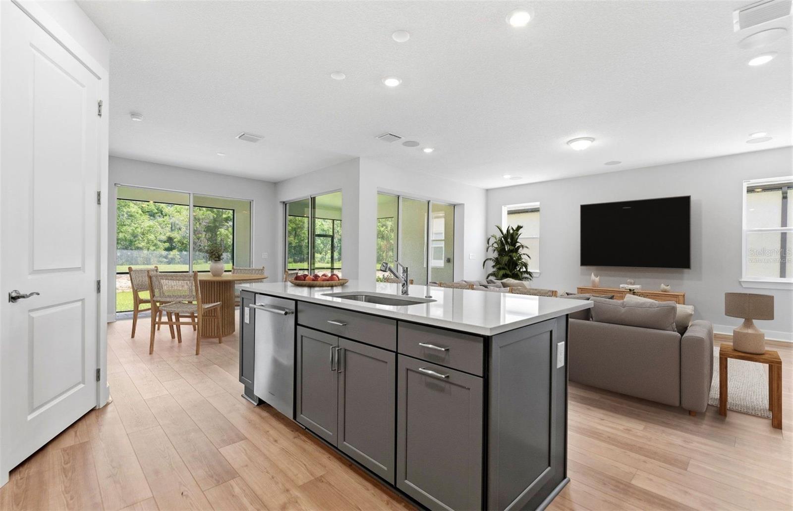 13504 CANYON RIDGE RD — photo 2