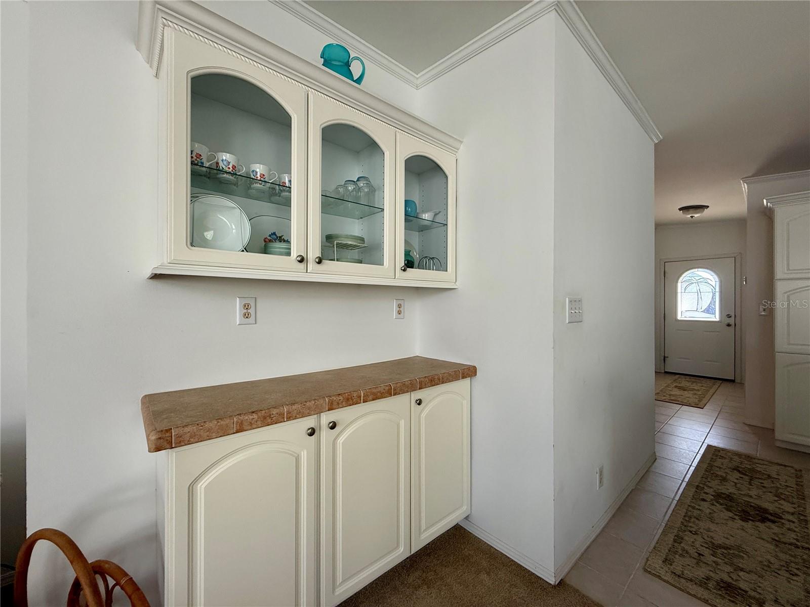 209 S PORT ROYAL LN — photo 10