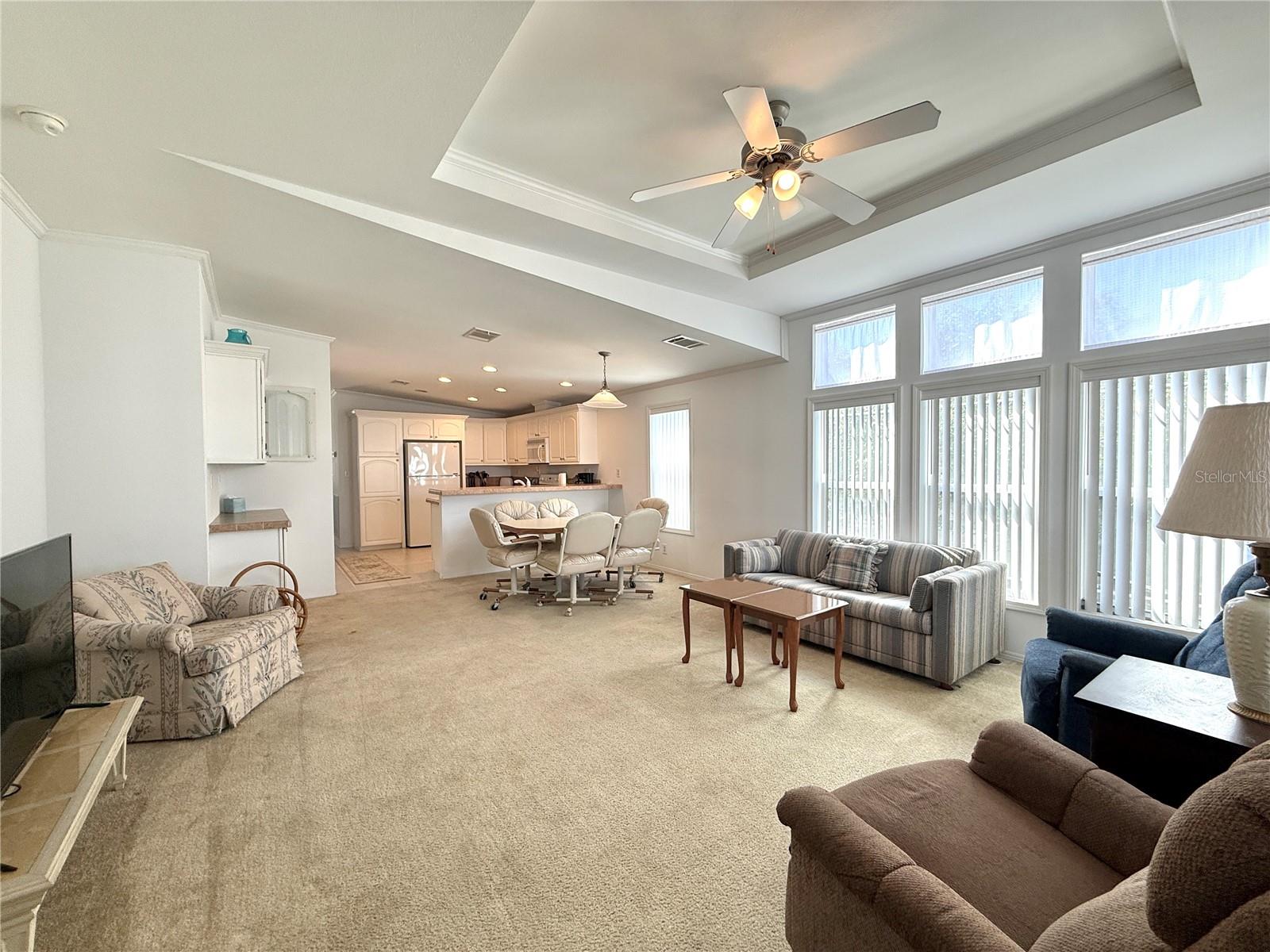 209 S PORT ROYAL LN — photo 8