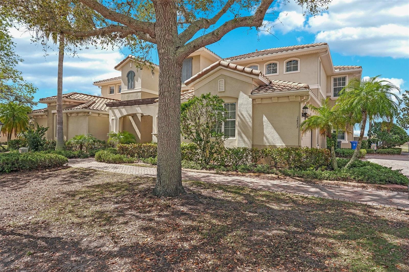 1435 EMERALD DUNES DR — photo 2