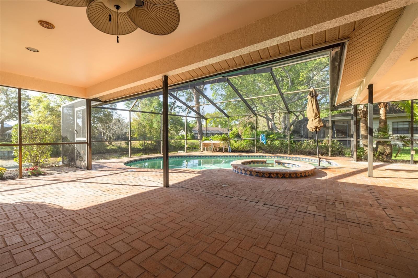 470 HICKORYNUT AVE — photo 14