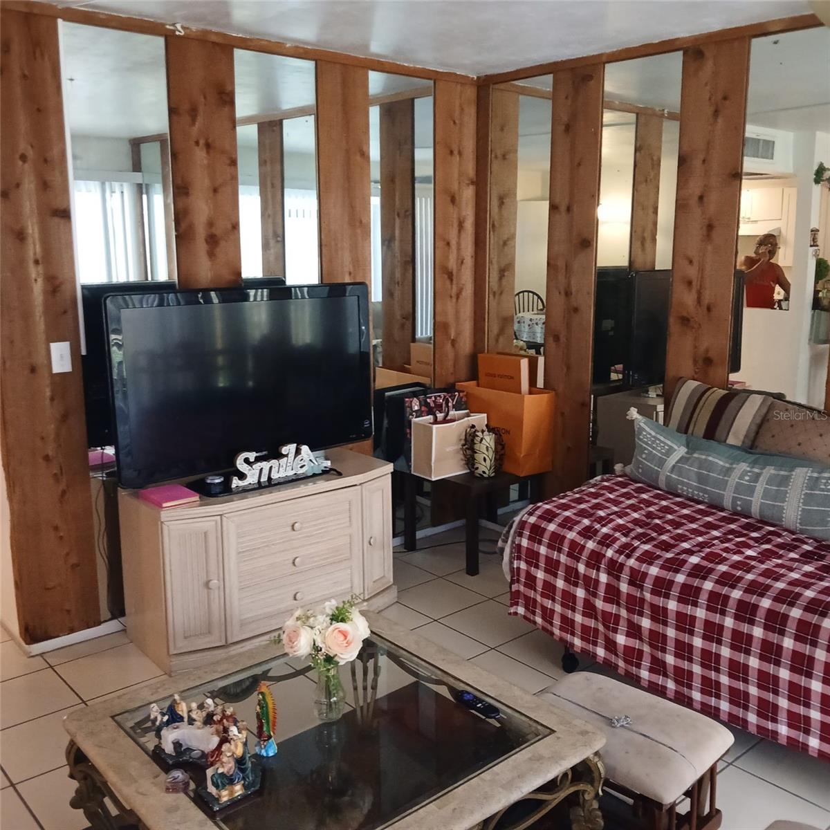 8609 N CHAMPLAIN CT #77 — photo 2