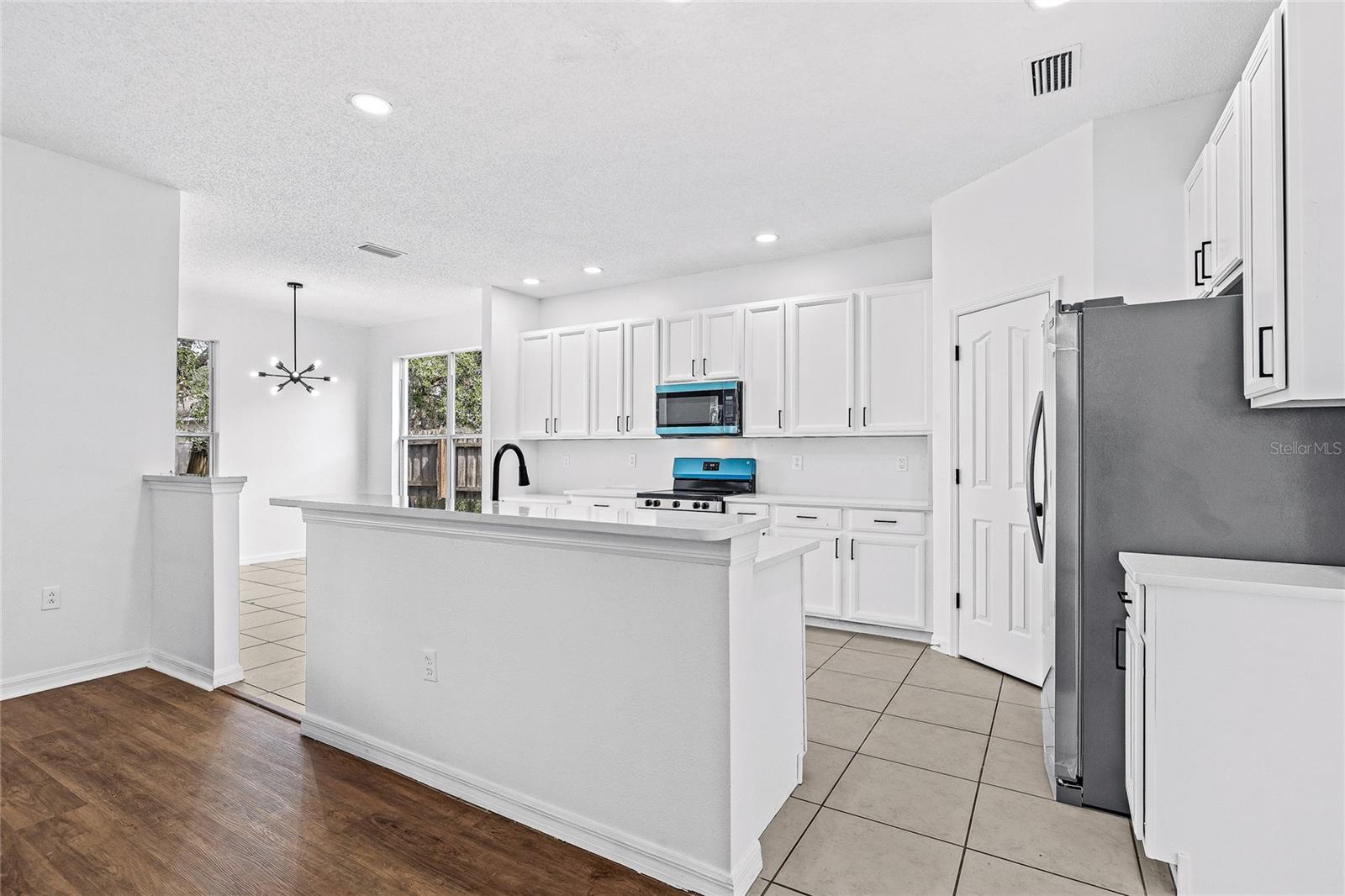 8212 CYPRESS BREEZE WAY — photo 20
