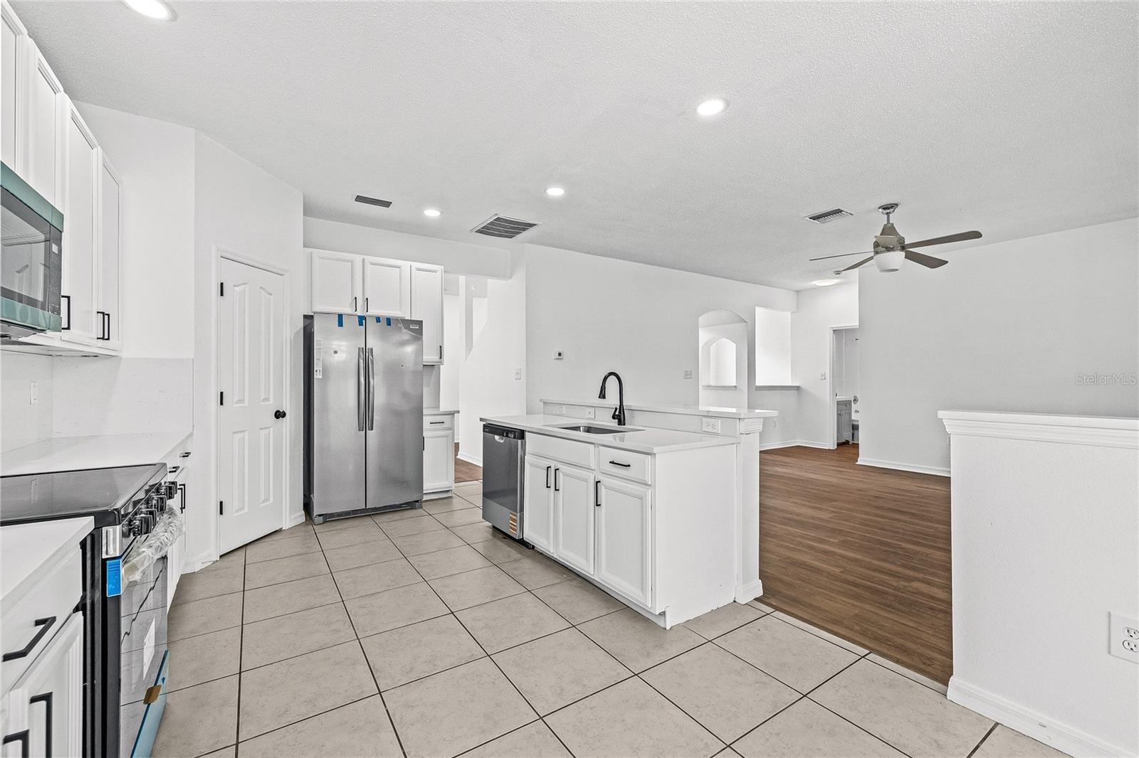 8212 CYPRESS BREEZE WAY — photo 23