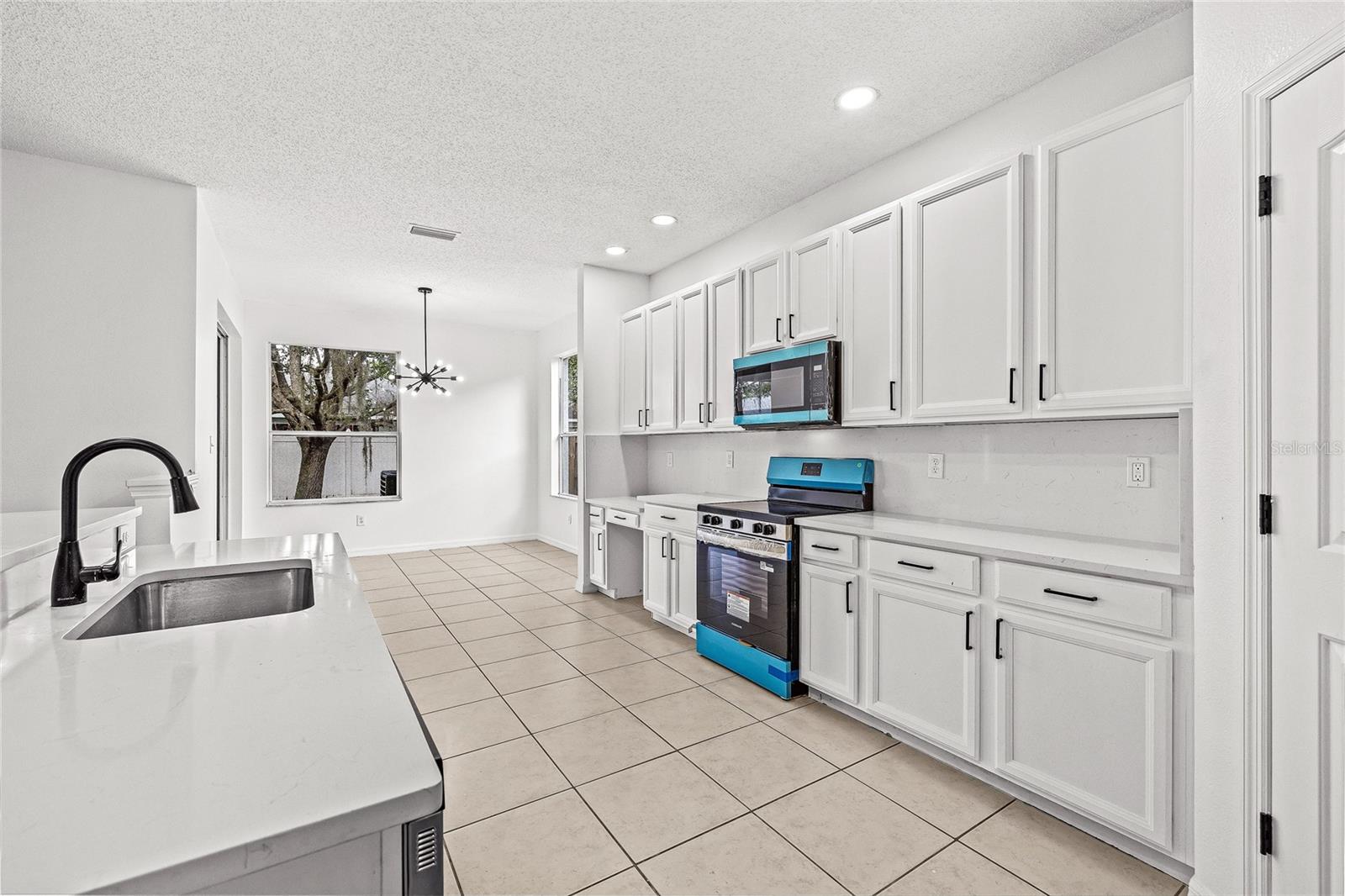 8212 CYPRESS BREEZE WAY — photo 25