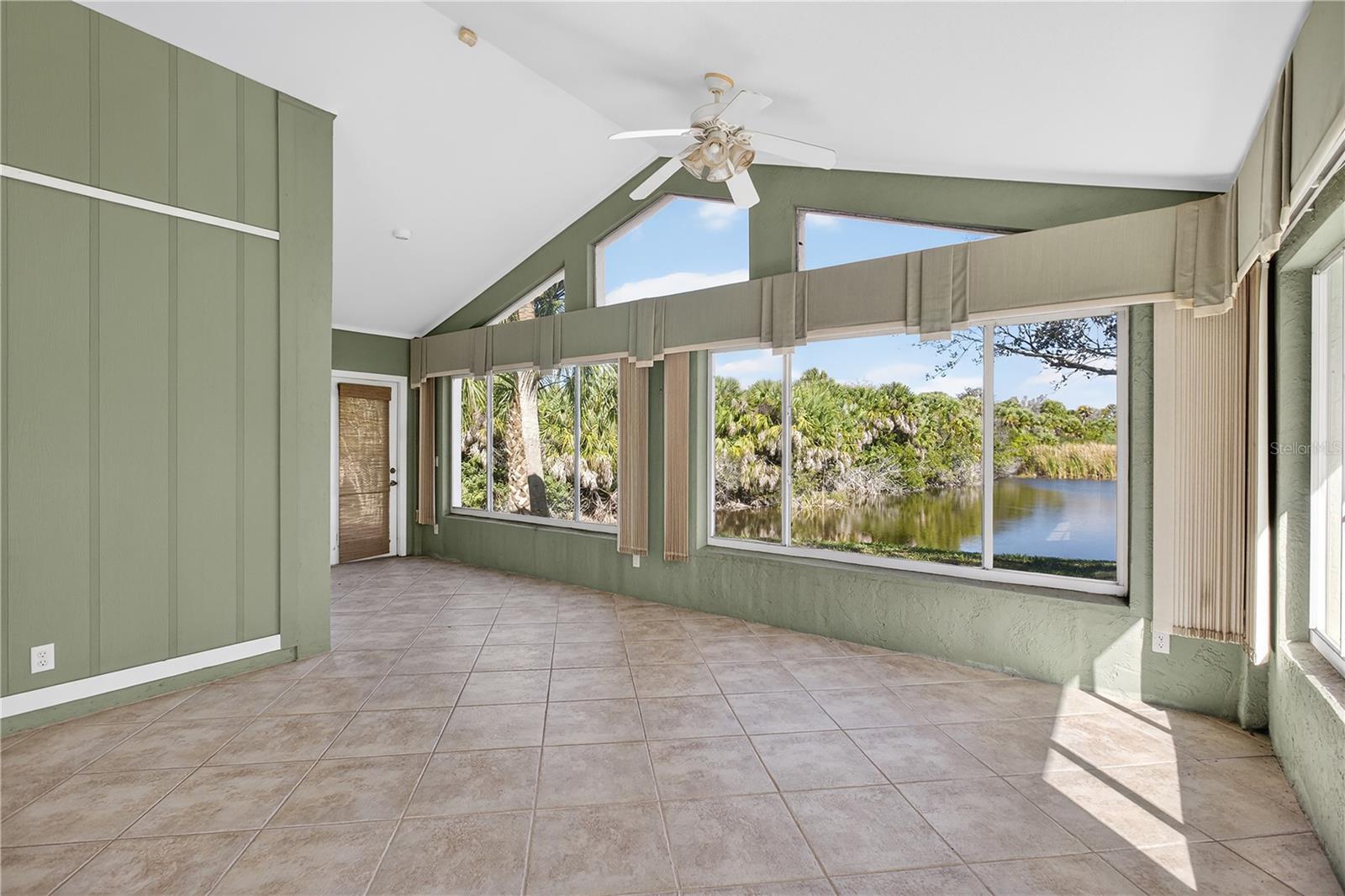 1803 ASHLEY DR — photo 20