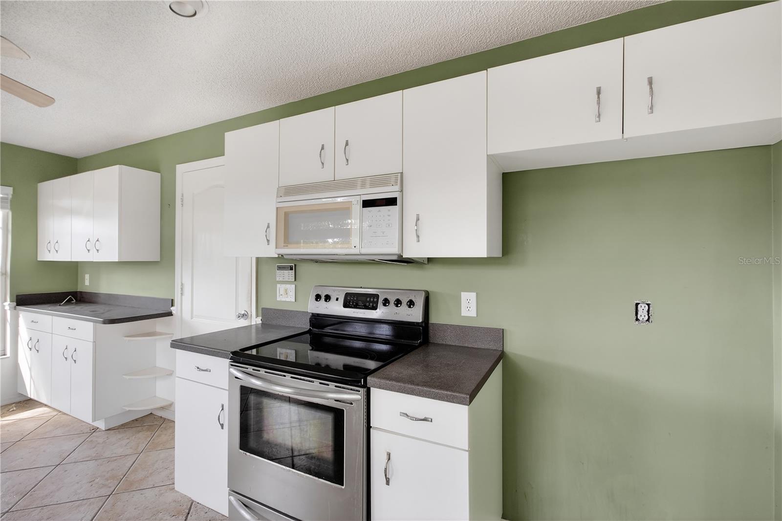 1803 ASHLEY DR — photo 15