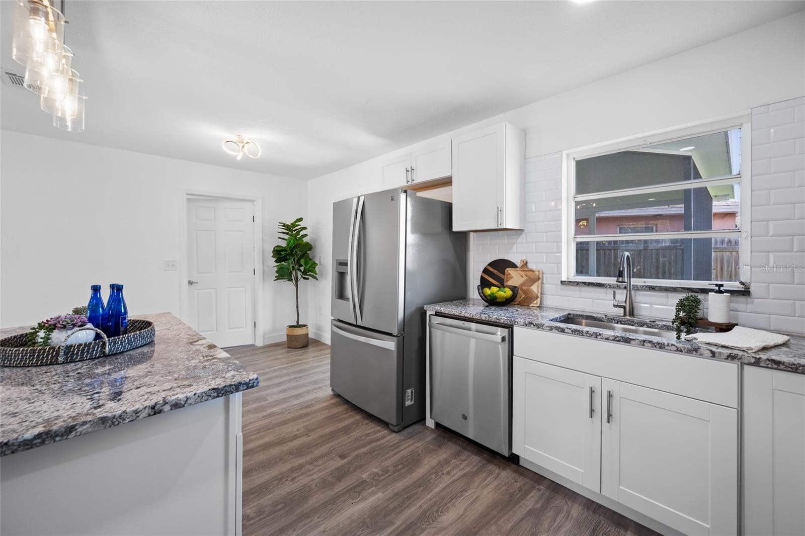 4916 CARLYLE RD — photo 16