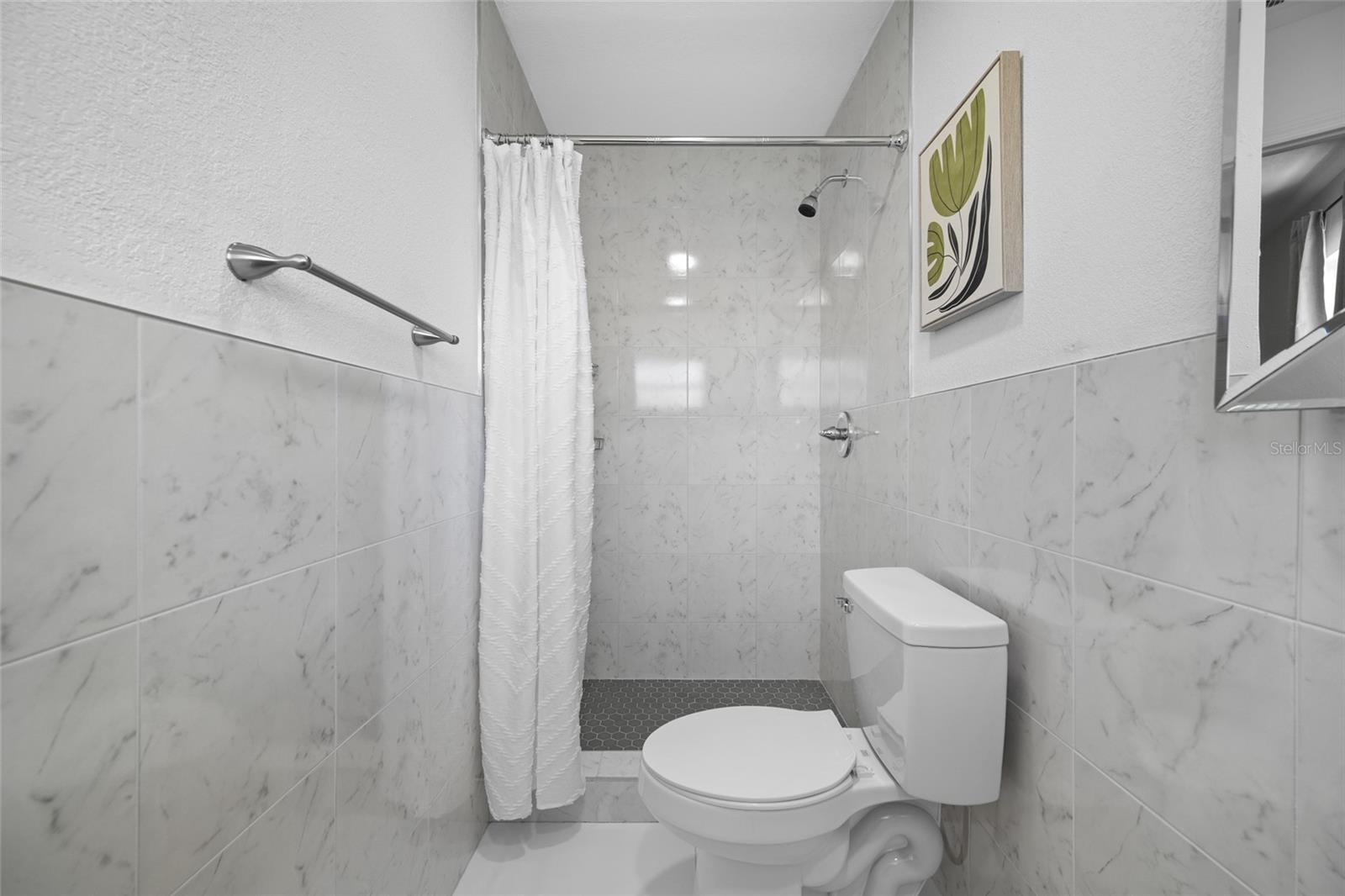 4916 CARLYLE RD — photo 47