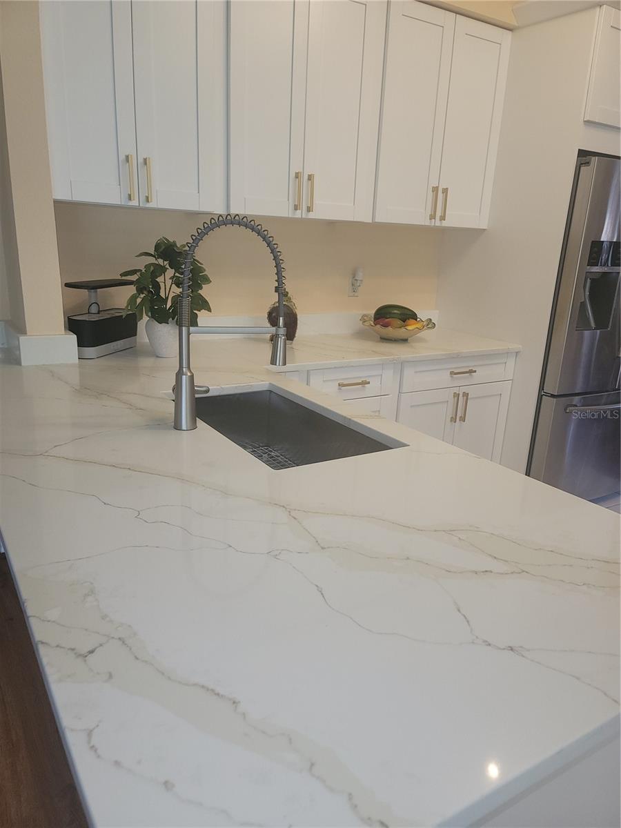 27640 BREAKERS DR — photo 8