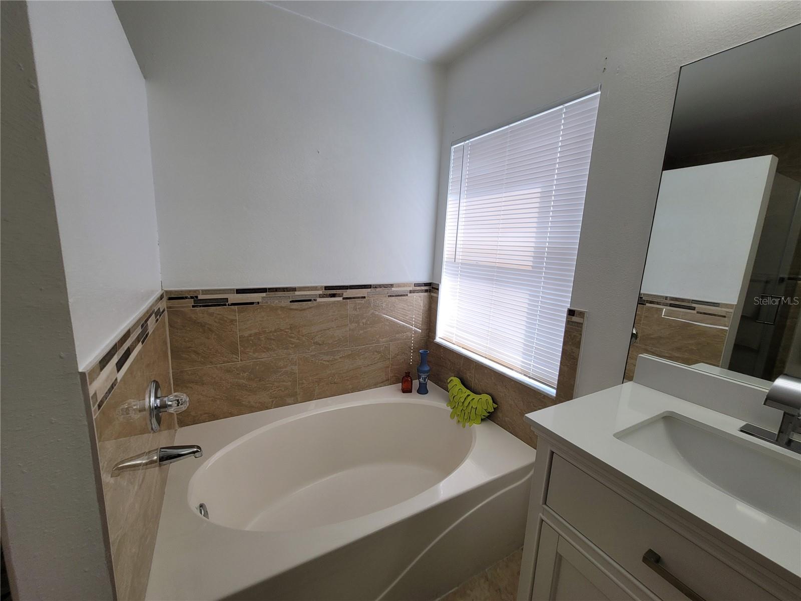 27640 BREAKERS DR — photo 39