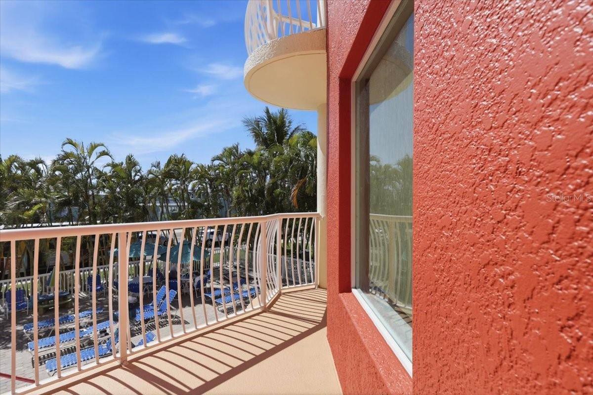 Home in TREASURE ISLAND — photo 3