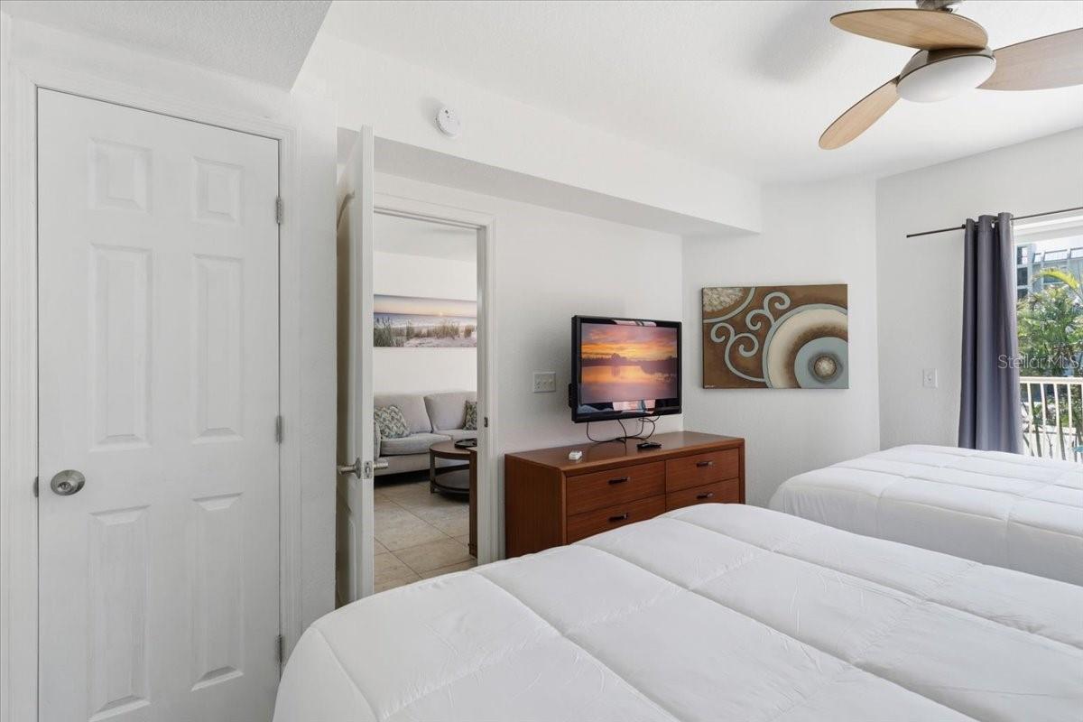 Home in TREASURE ISLAND — photo 29