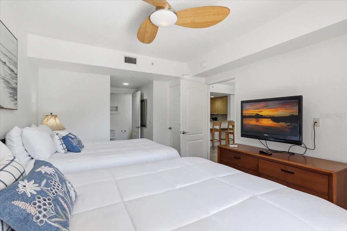 Home in TREASURE ISLAND — photo 23