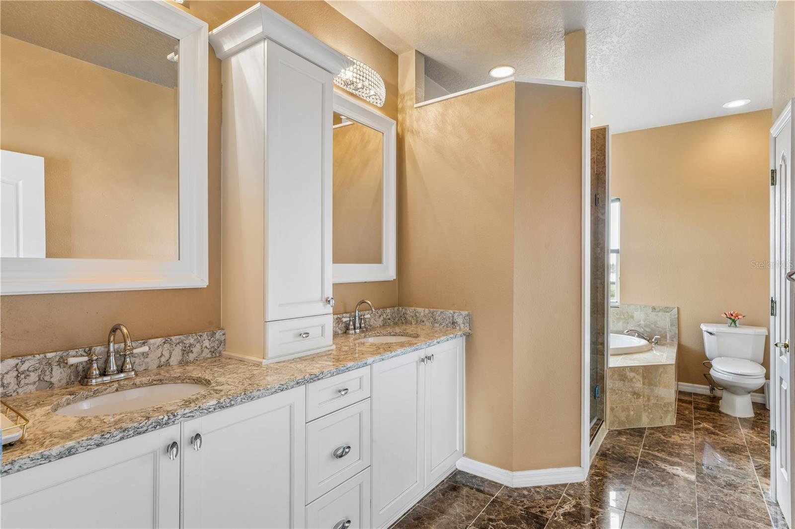 402 SHORE DR W — photo 26