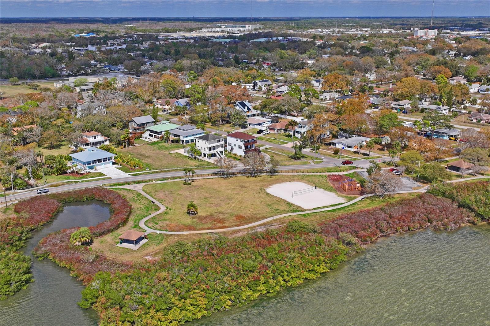 402 SHORE DR W — photo 49