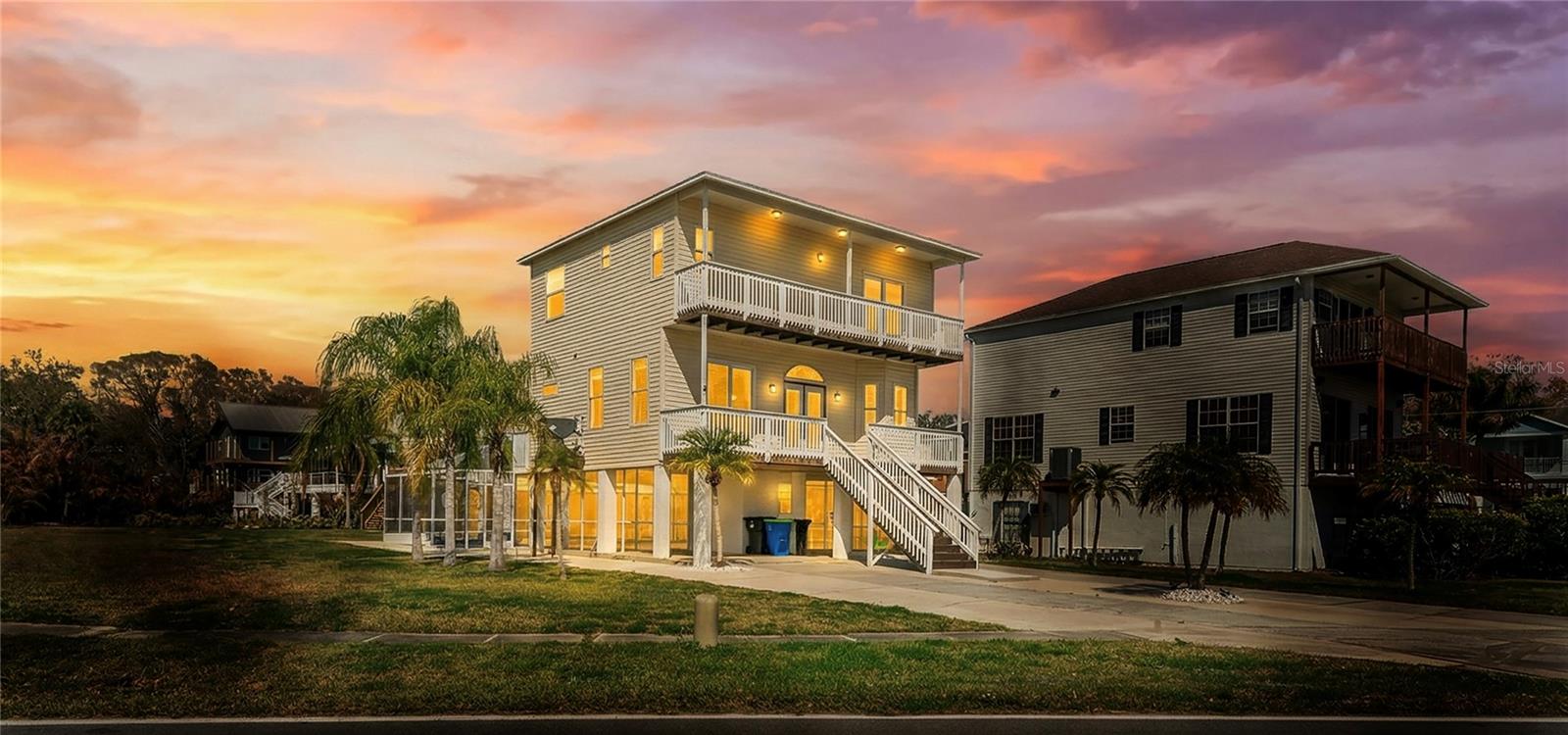 402 SHORE DR W — photo 2