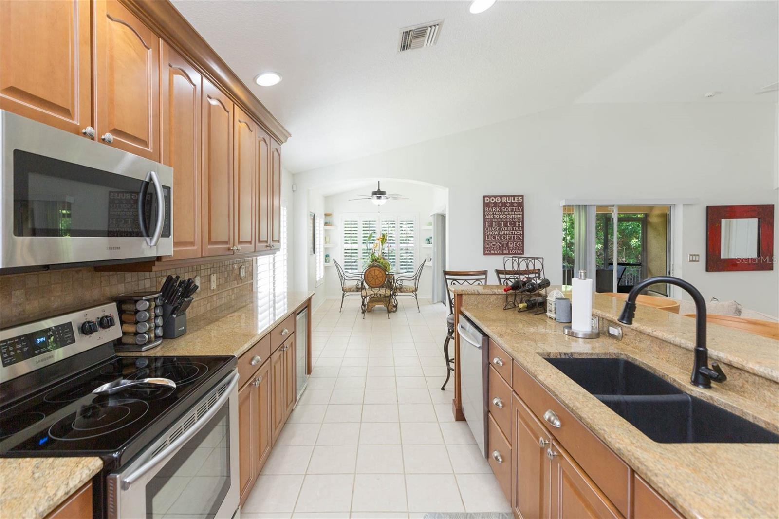 876 ADDISON DR NE — photo 18