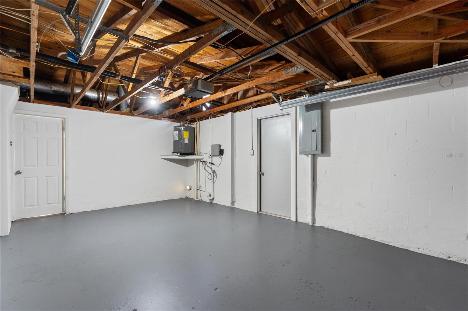 9020 HUNT CLUB LN — photo 29