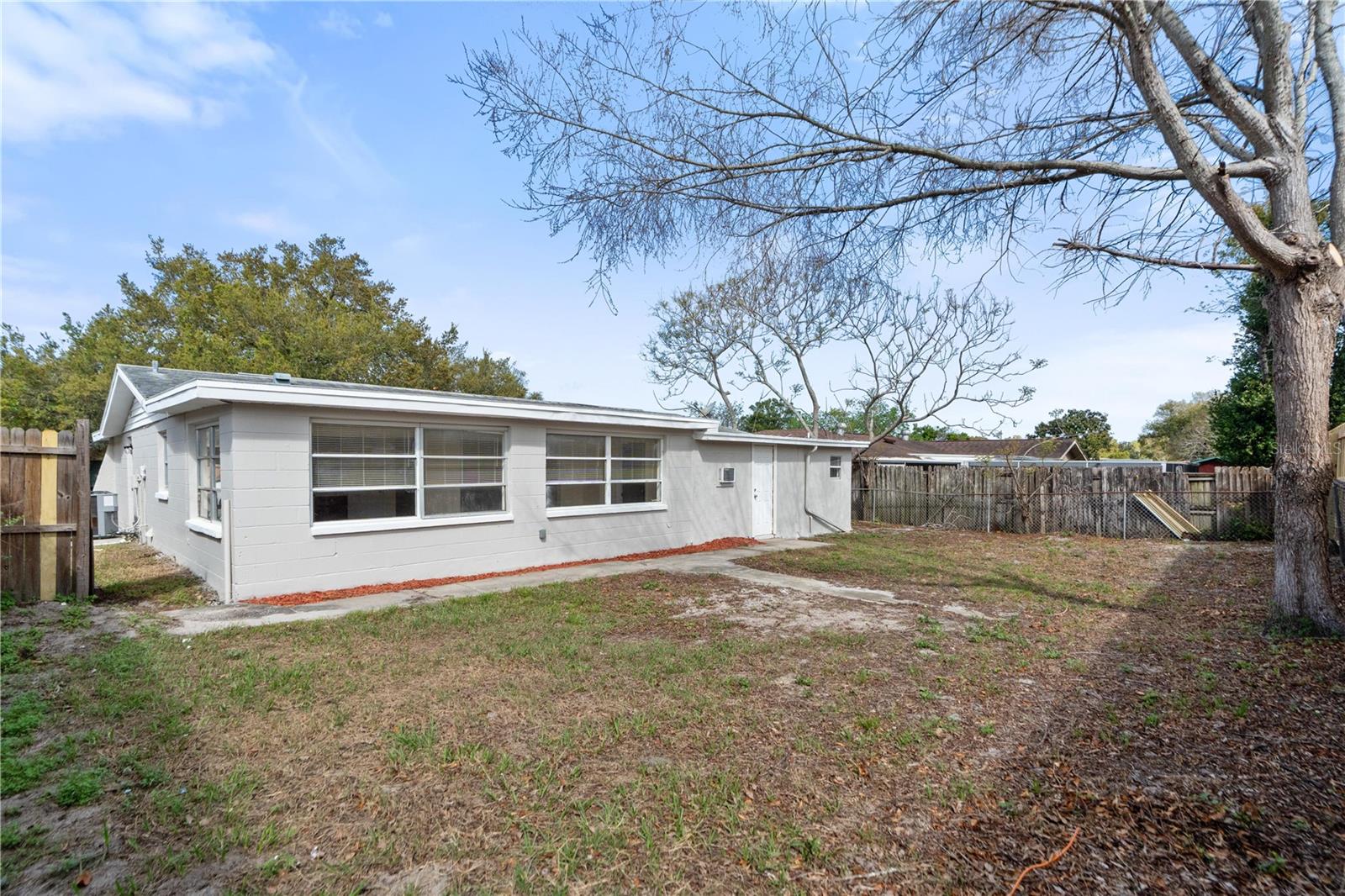 9020 HUNT CLUB LN — photo 26