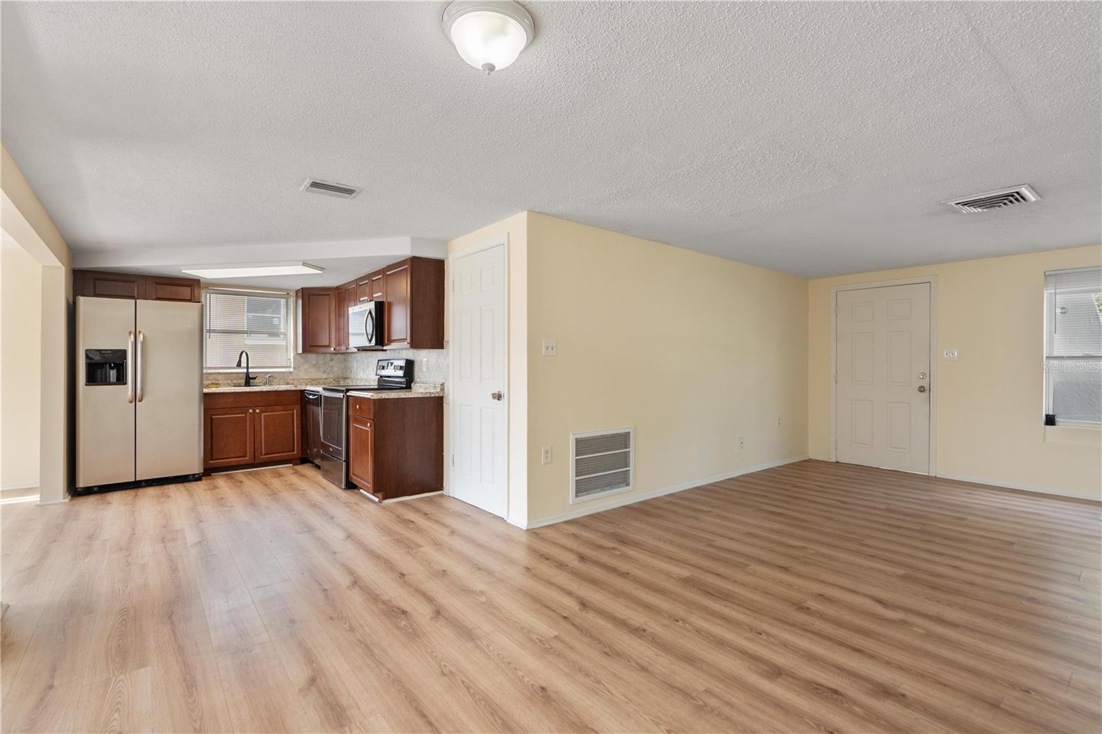9020 HUNT CLUB LN — photo 7