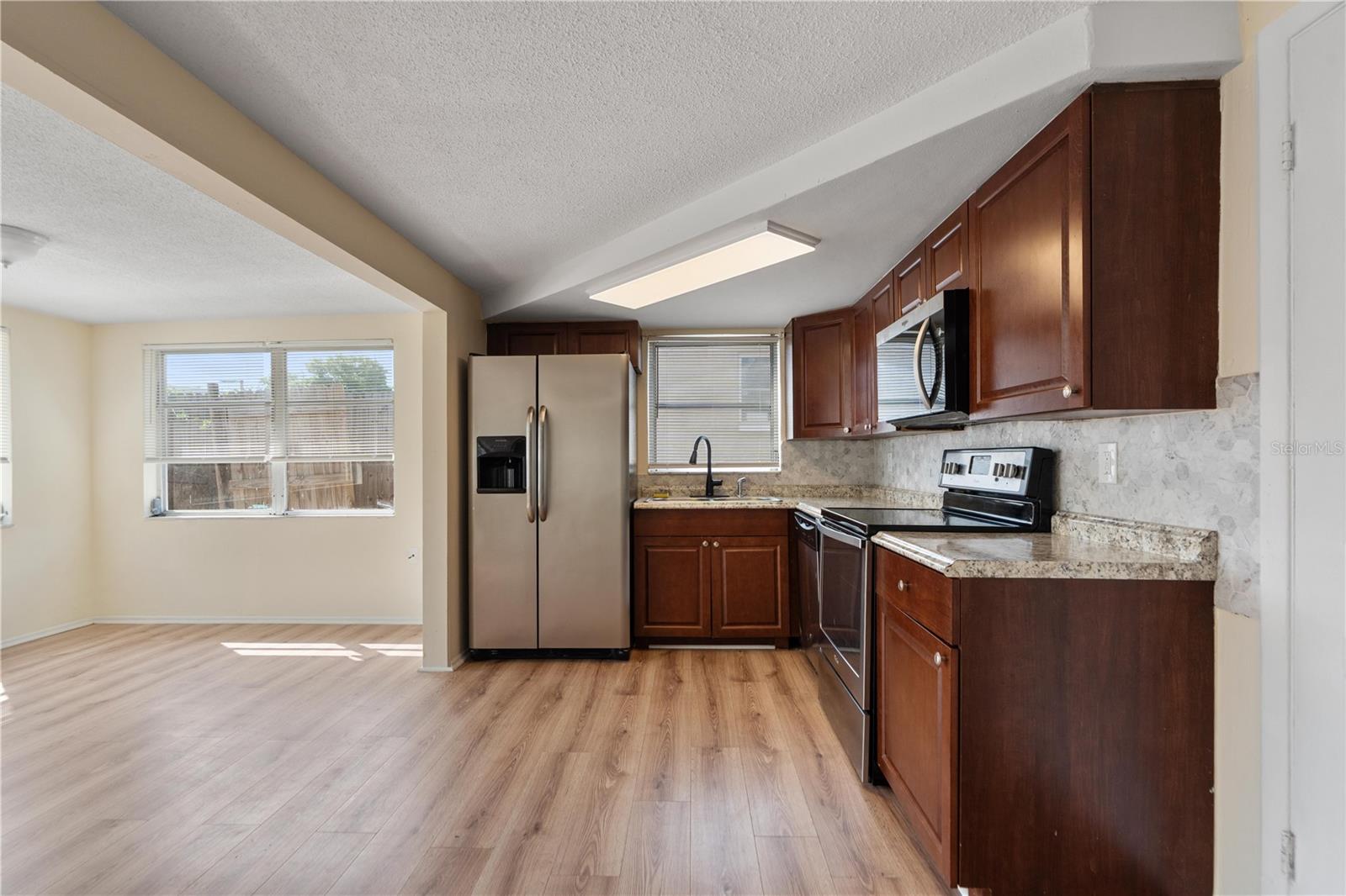 9020 HUNT CLUB LN — photo 8