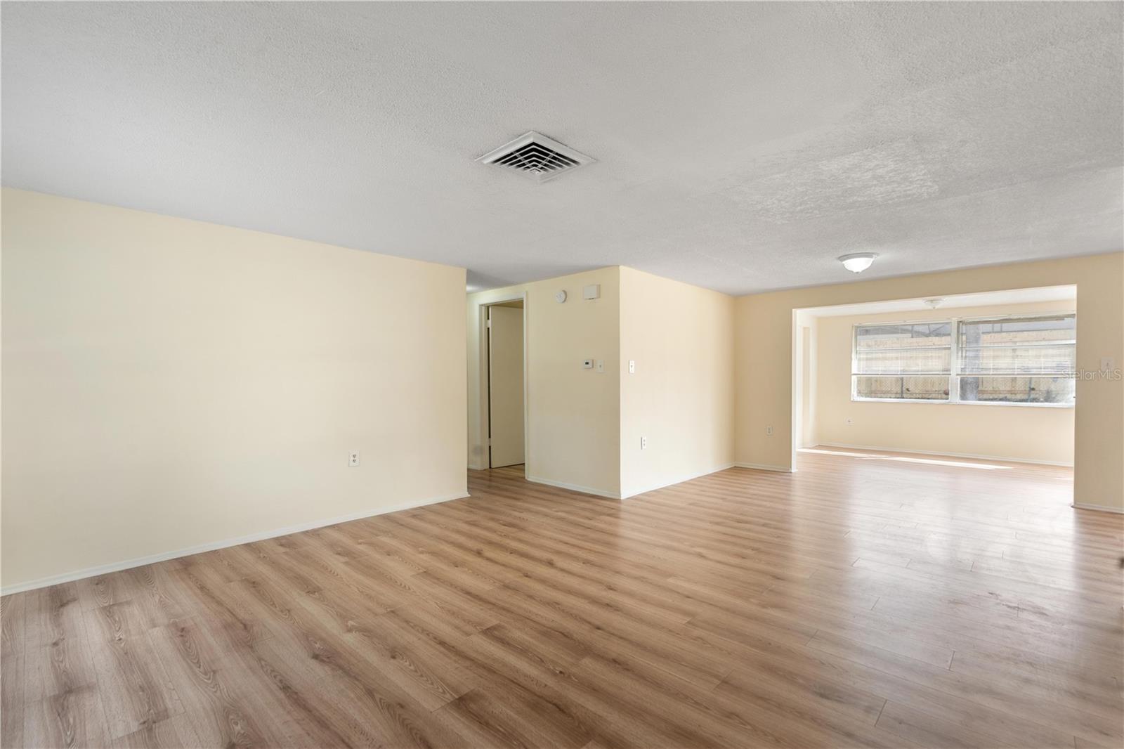 9020 HUNT CLUB LN — photo 5