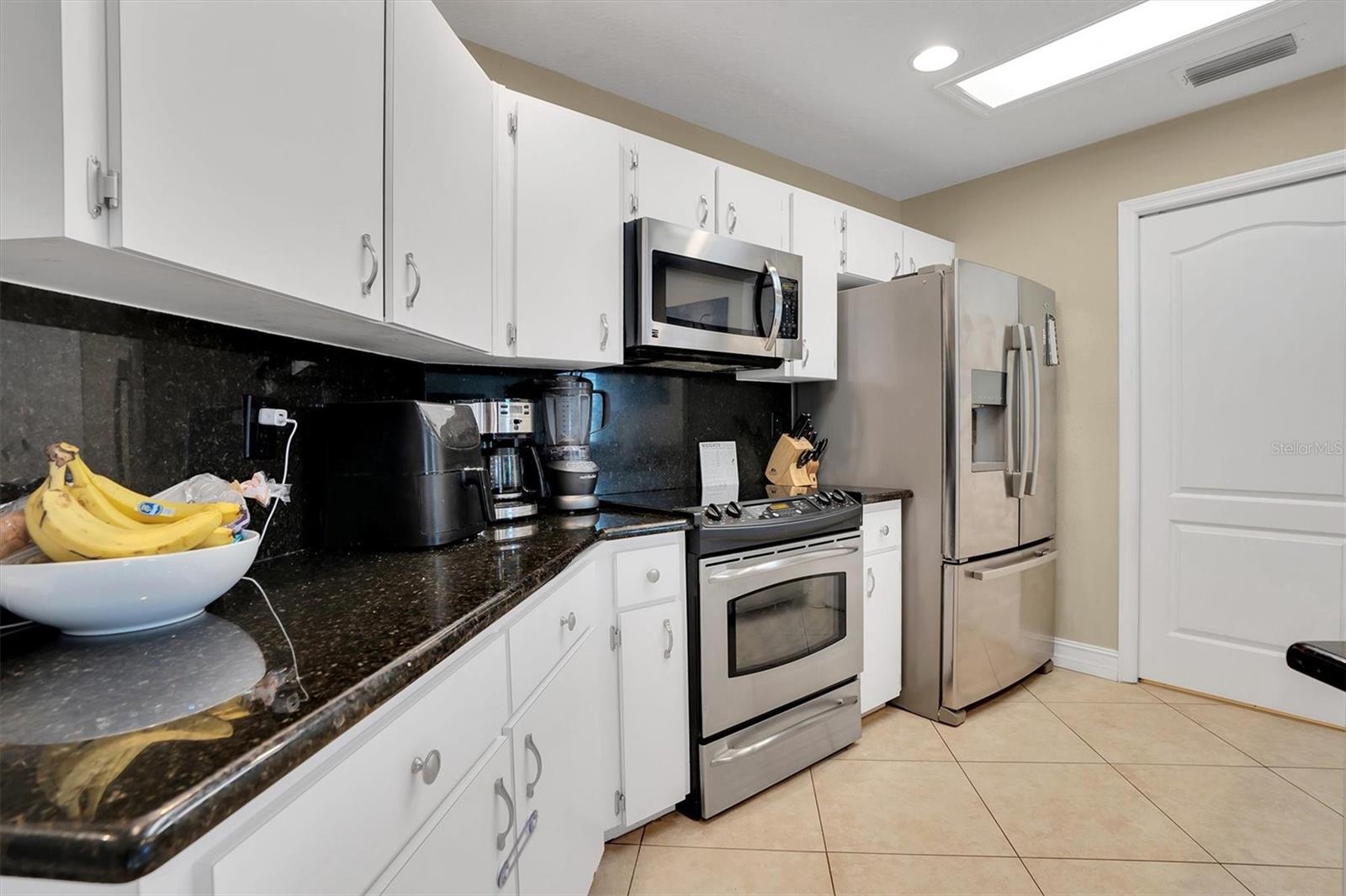 906 LANDMARK CIR S — photo 13