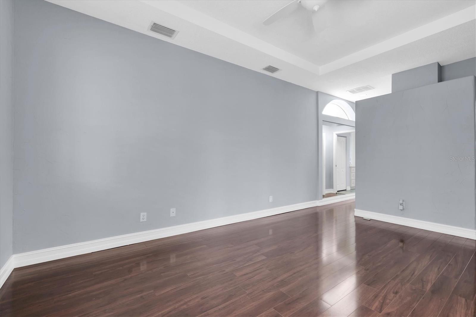 906 LANDMARK CIR S — photo 19