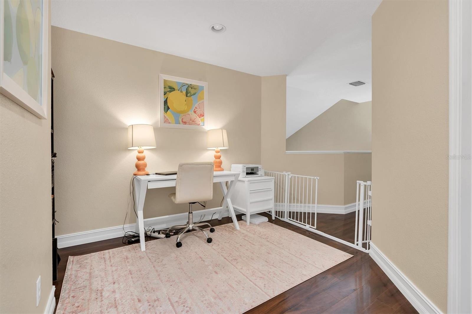 906 LANDMARK CIR S — photo 28