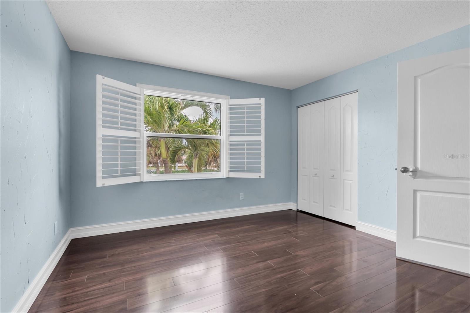 906 LANDMARK CIR S — photo 25