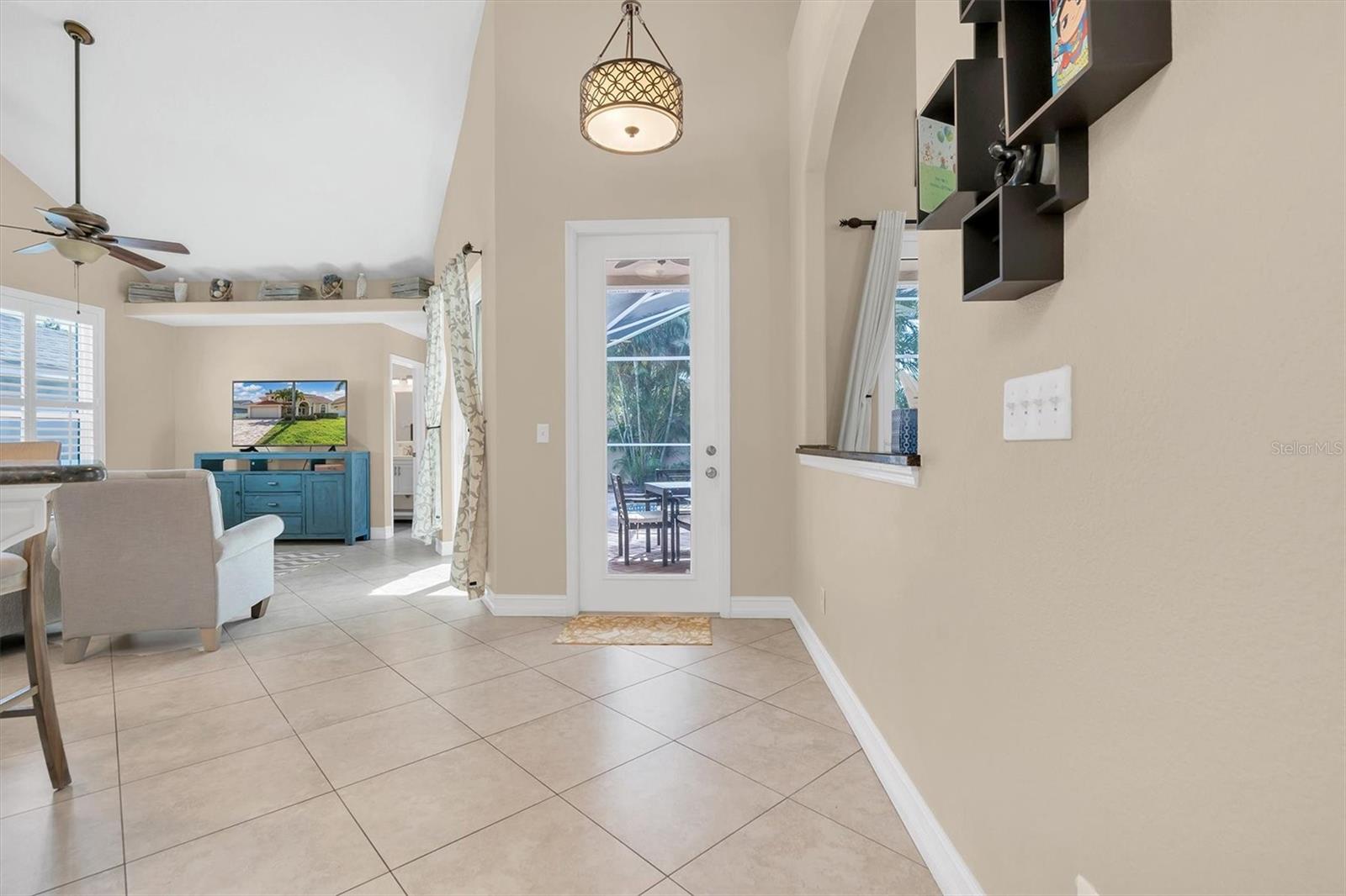 906 LANDMARK CIR S — photo 18
