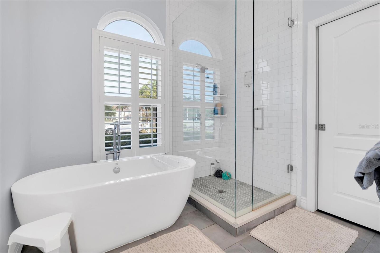906 LANDMARK CIR S — photo 24