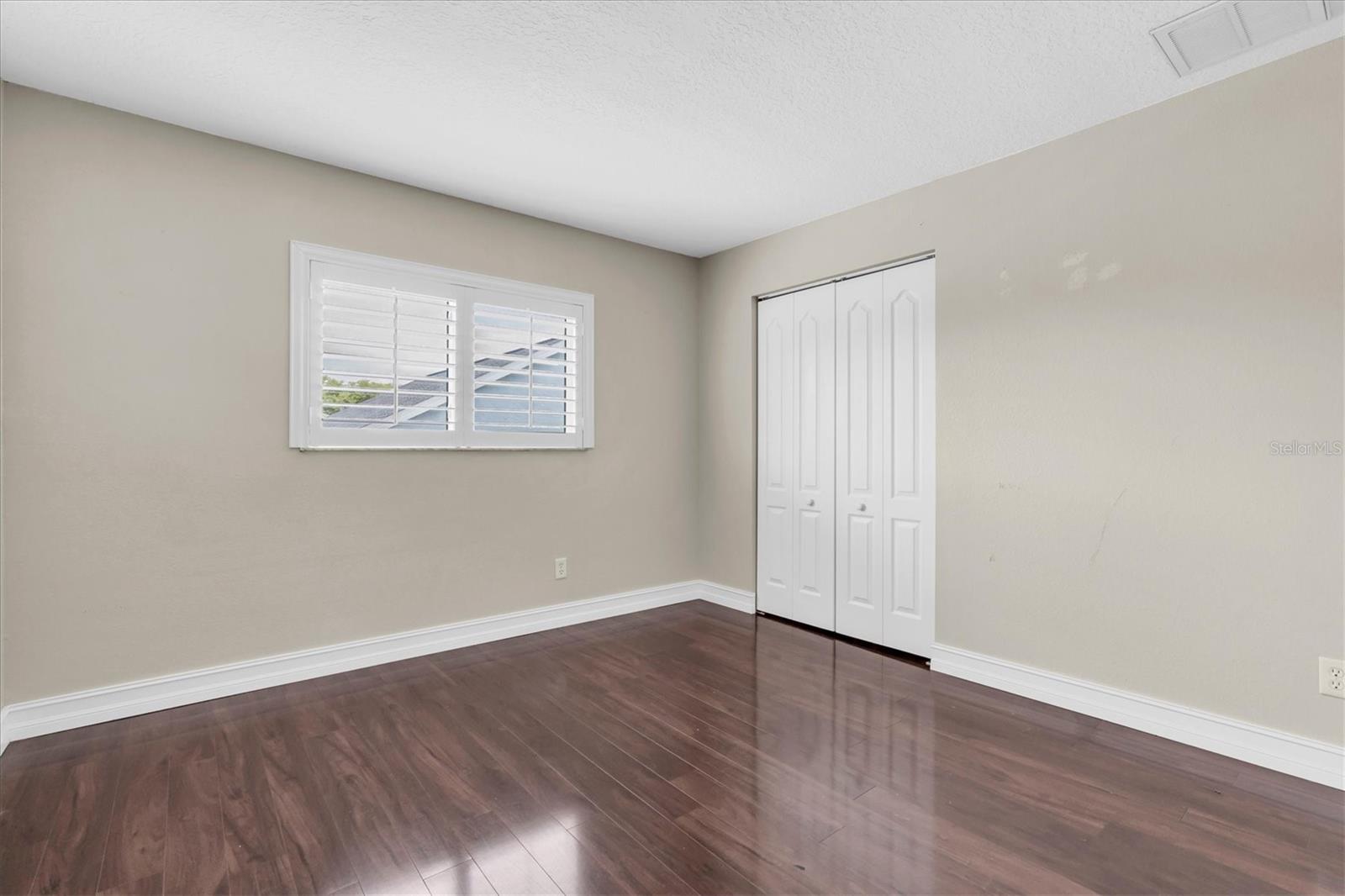 906 LANDMARK CIR S — photo 30