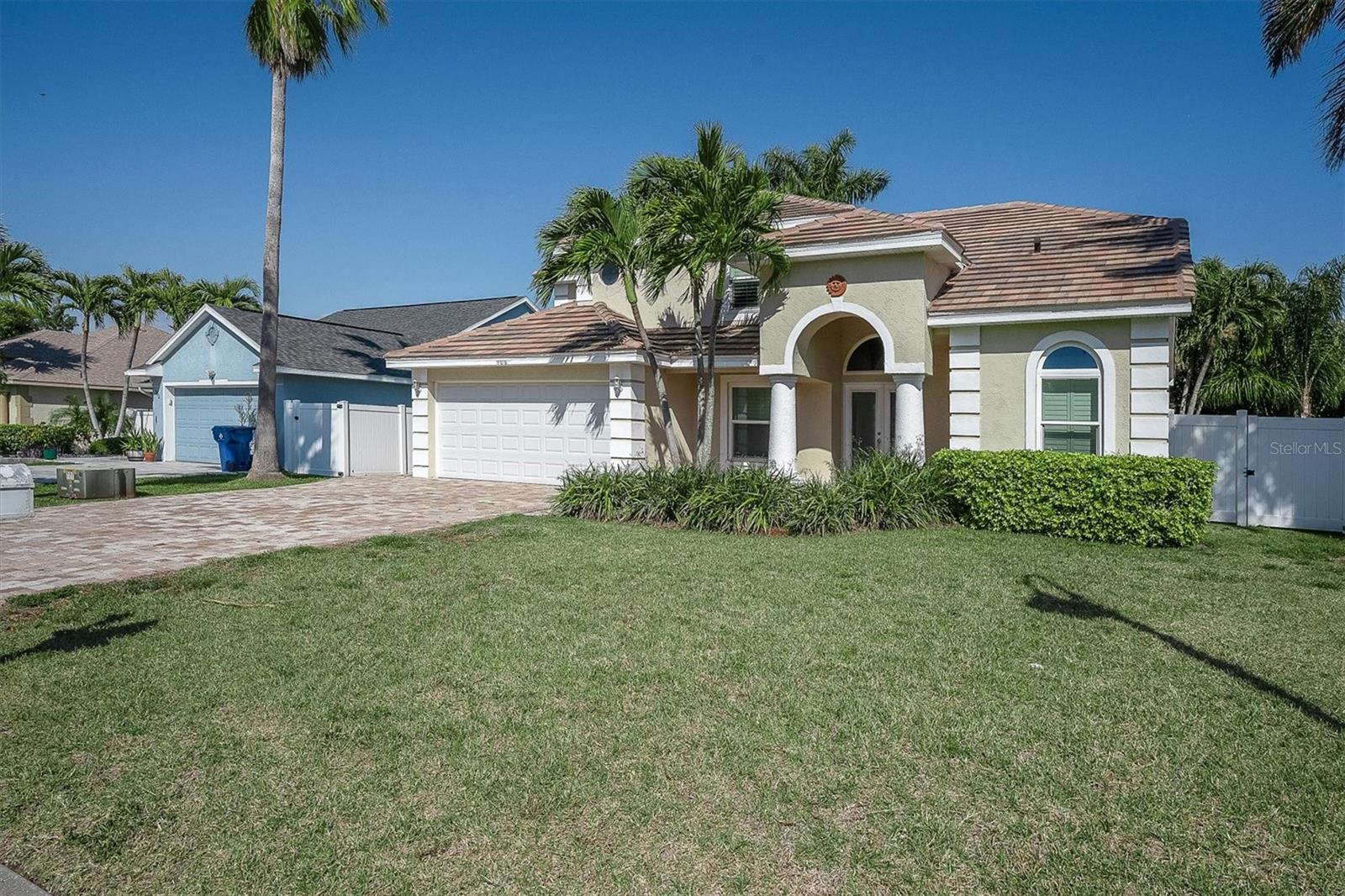 906 LANDMARK CIR S — photo 43