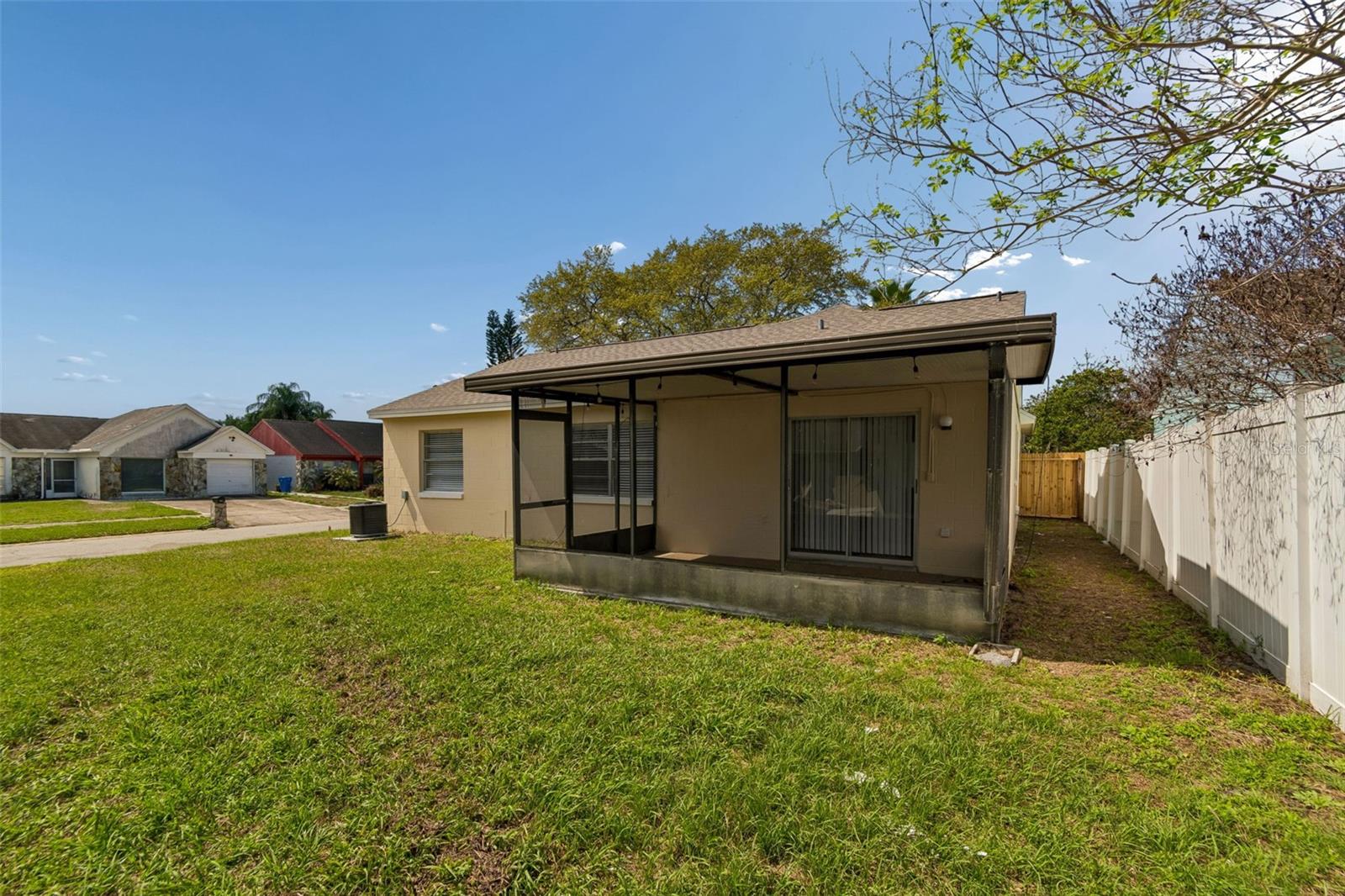 8301 IBERIA PL — photo 4