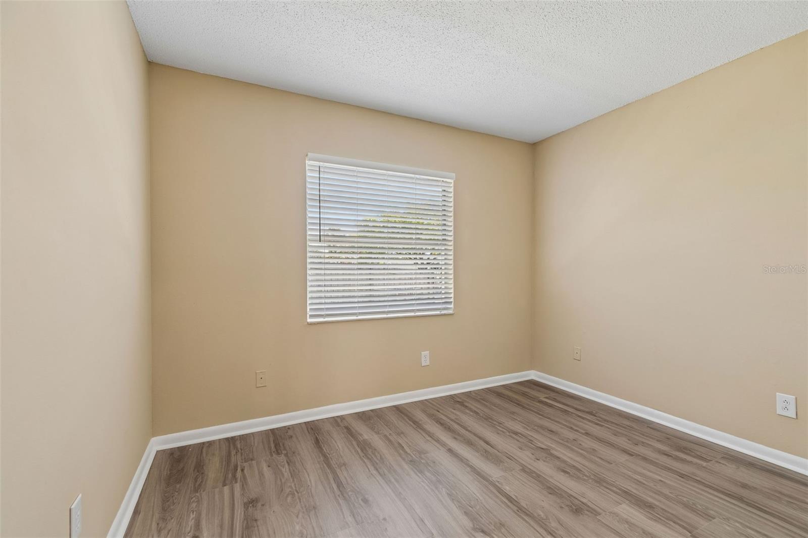 8301 IBERIA PL — photo 24