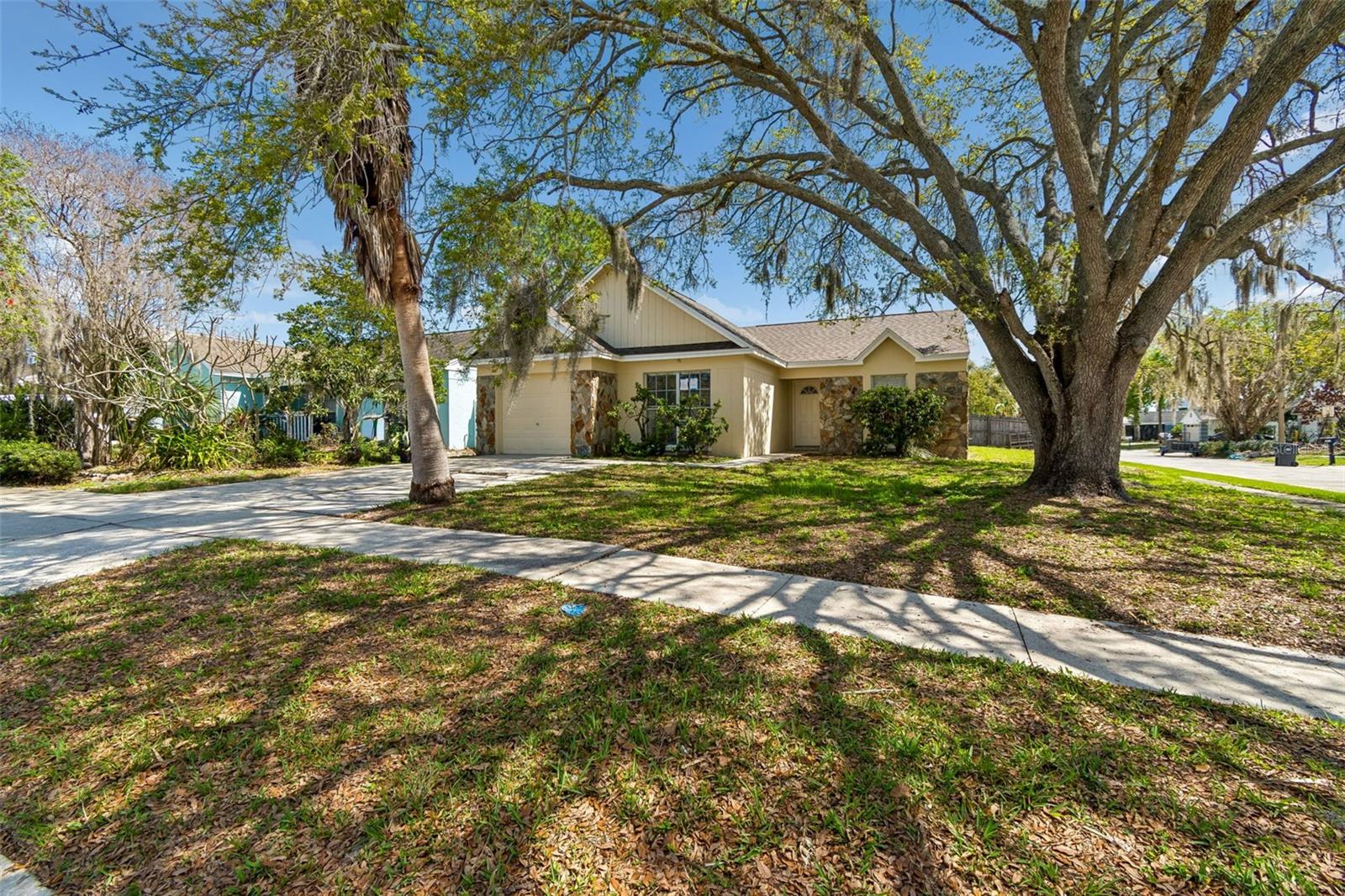 8301 IBERIA PL — photo 3