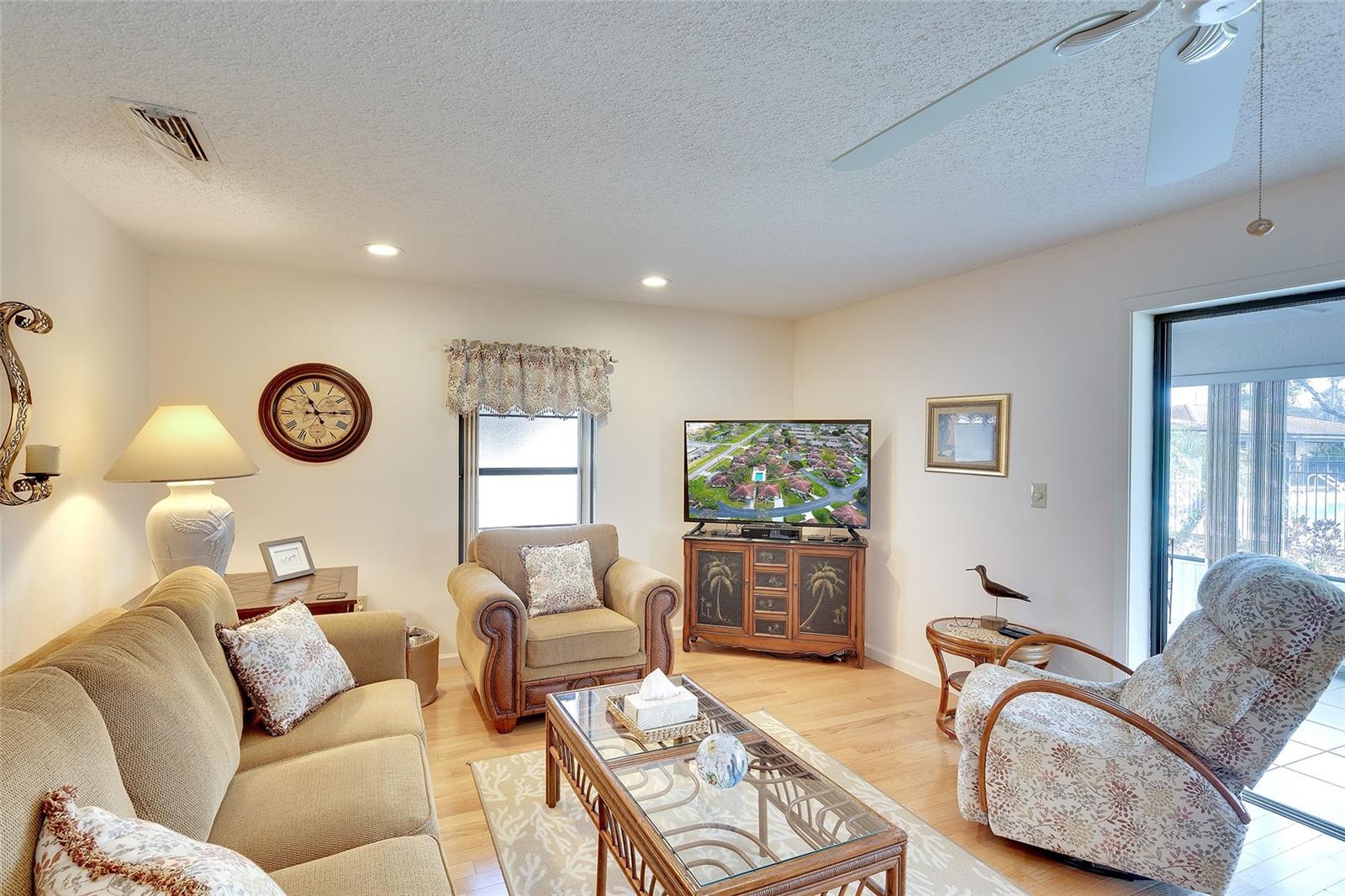 6004 VIVIENDA DR #8 — photo 24
