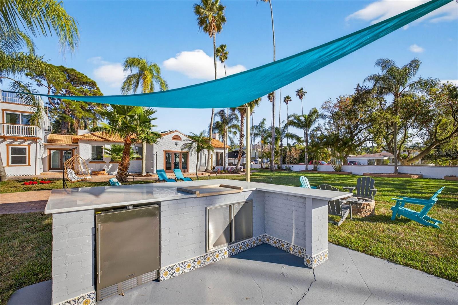 236 SAN SALVADOR DR — photo 2
