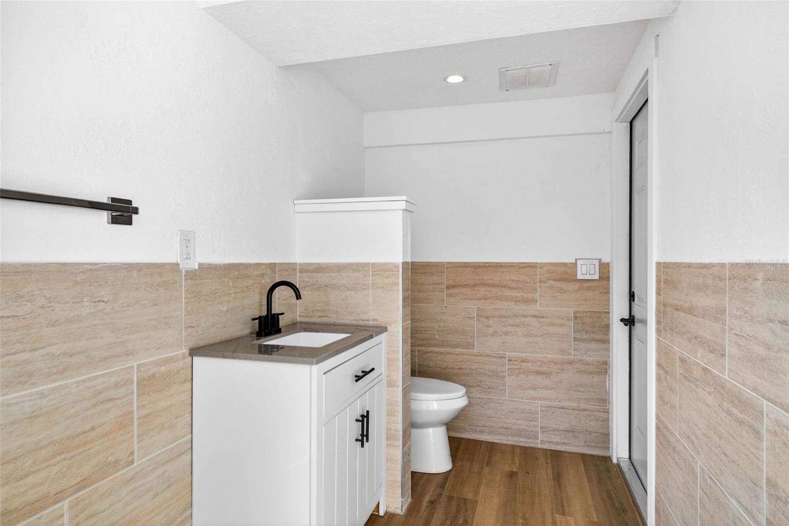 236 SAN SALVADOR DR — photo 60