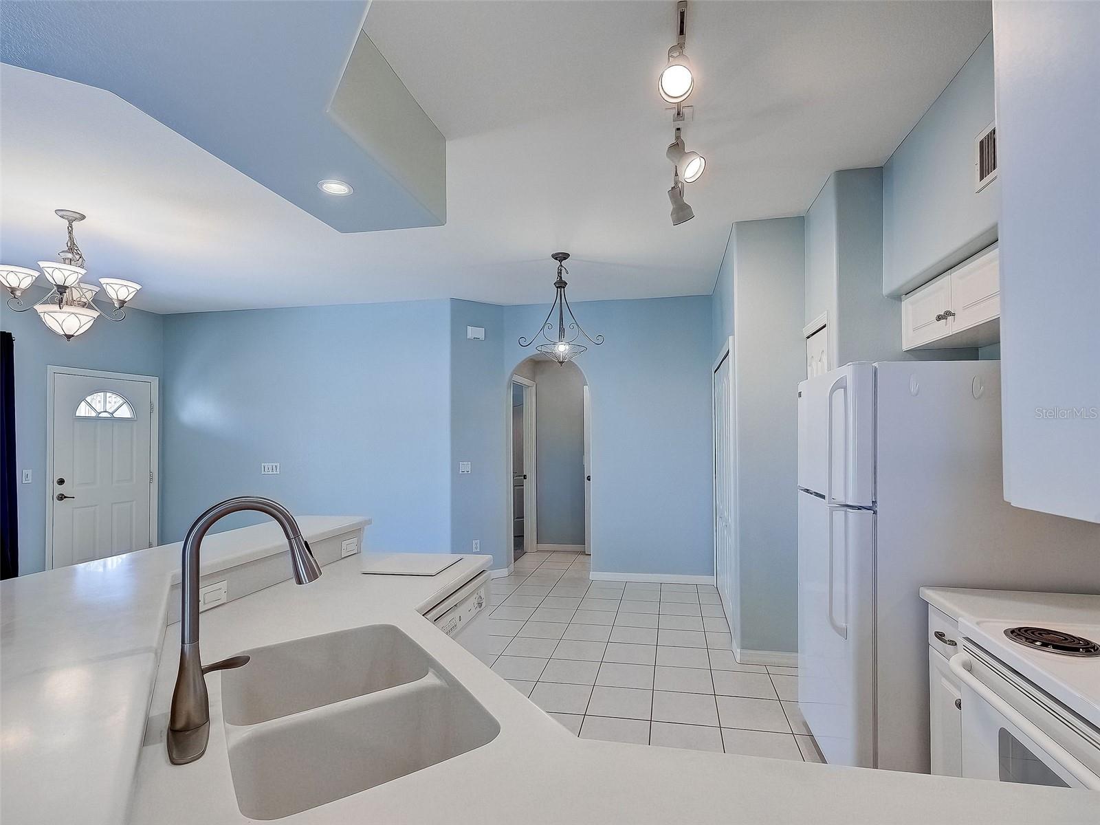 9102 L PAVIA BLVD #9102 — photo 18