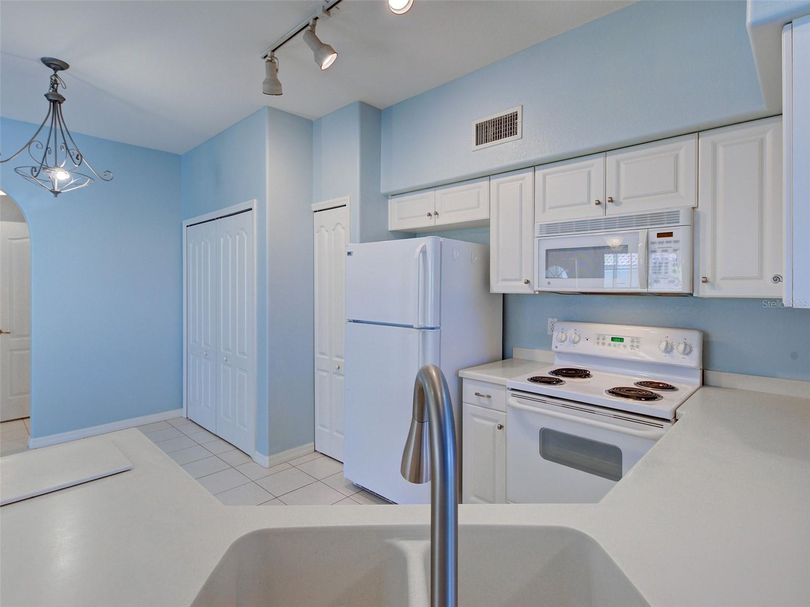9102 L PAVIA BLVD #9102 — photo 19
