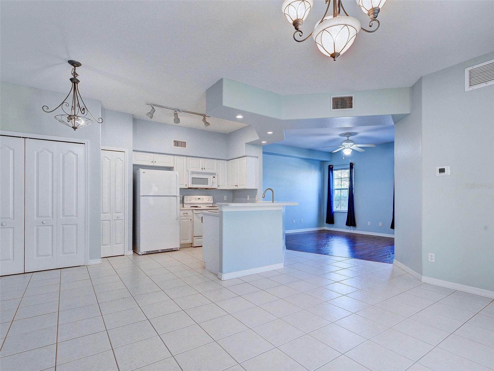 9102 L PAVIA BLVD #9102 — photo 13