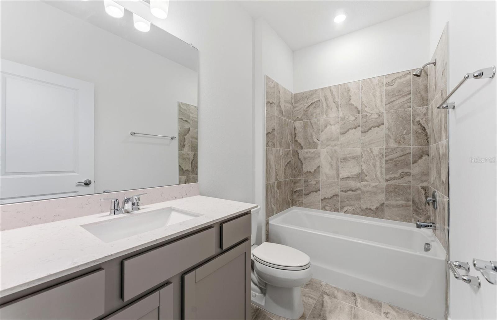 9804 REDWOOD HEIGHTS LOOP — photo 11