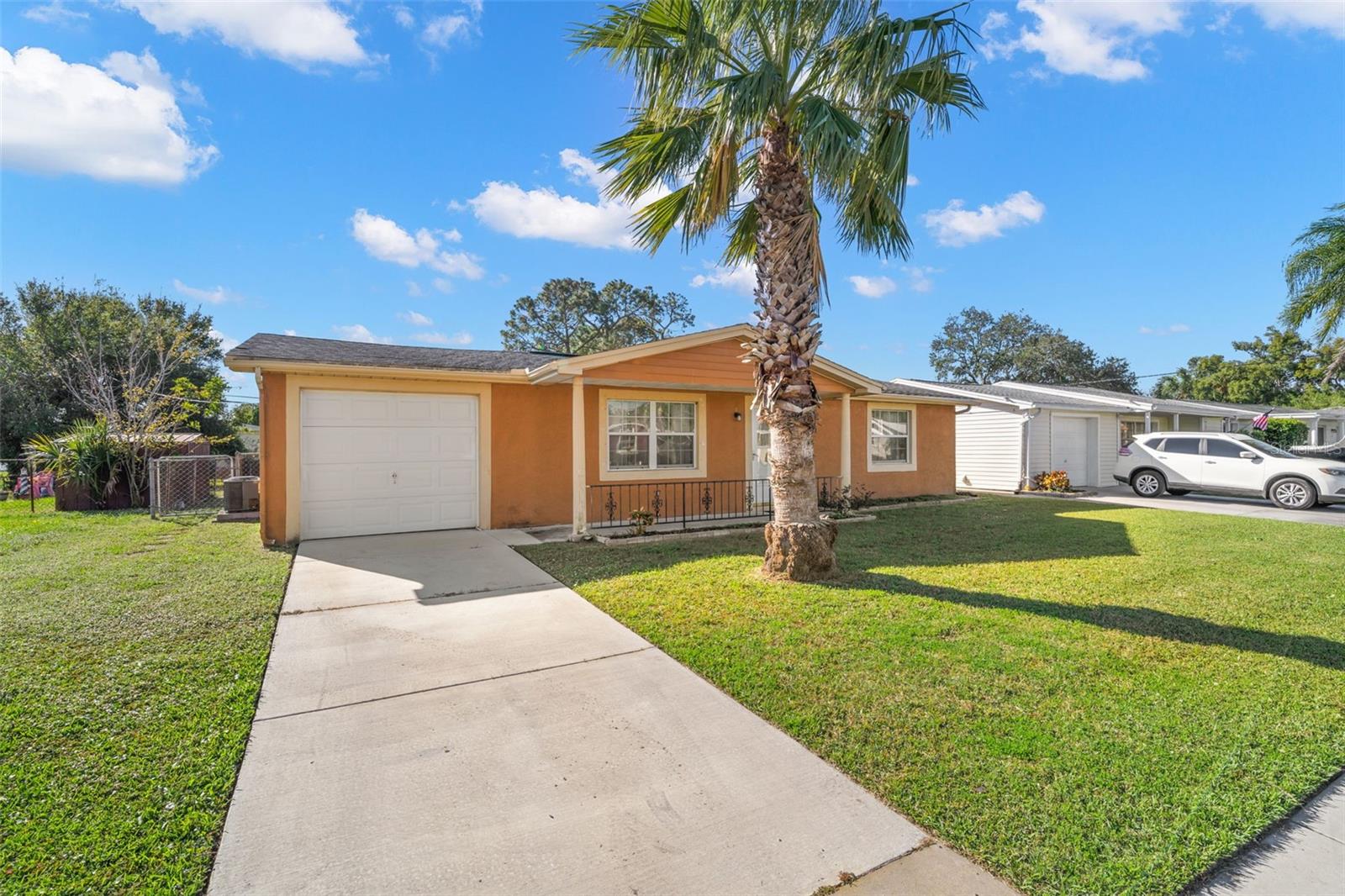 4642 EASTWOOD LN — photo 2