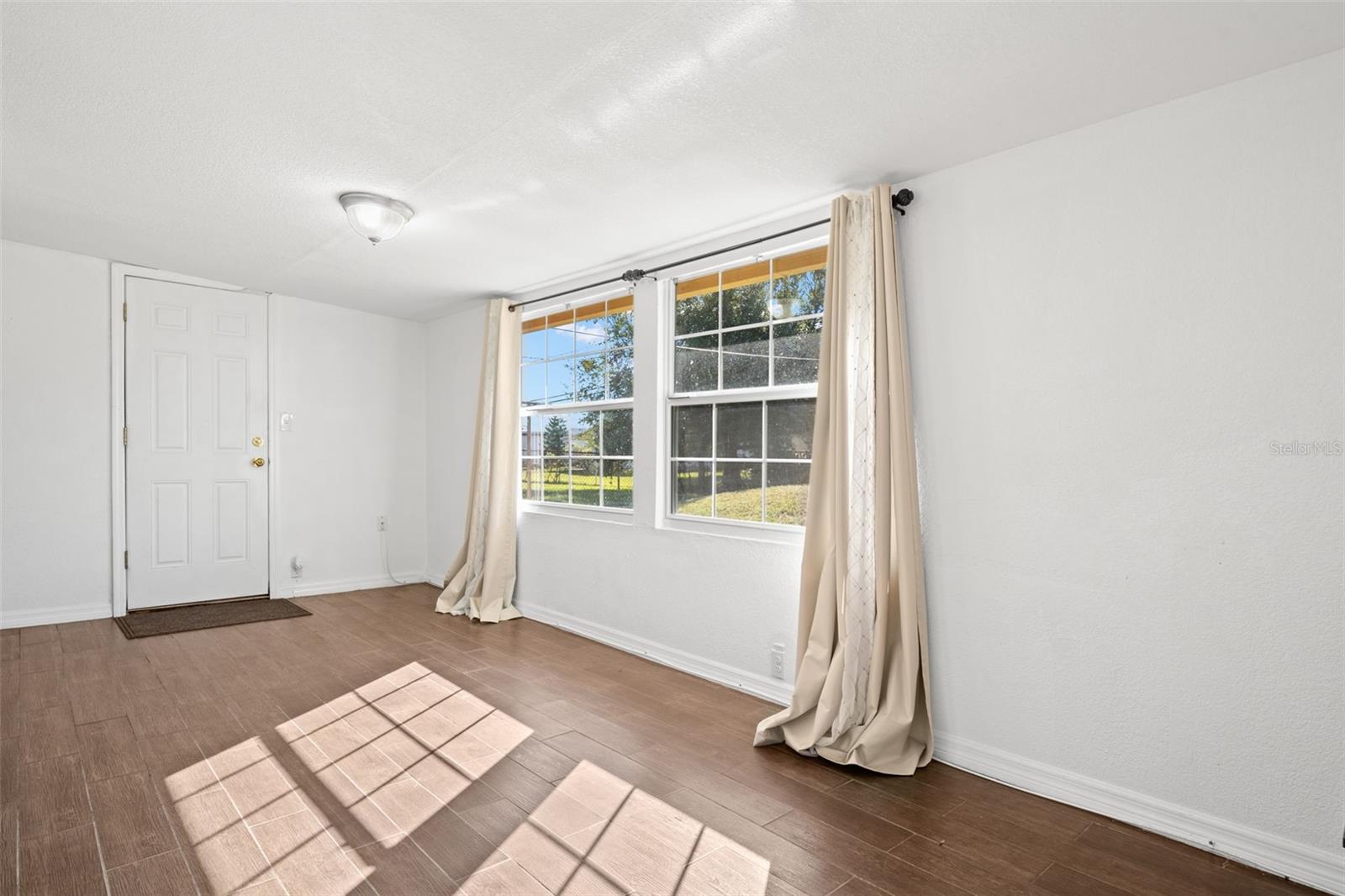 4642 EASTWOOD LN — photo 15