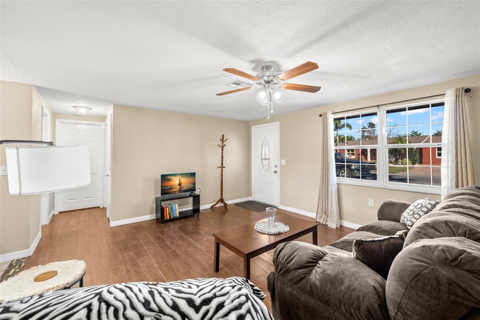 4642 EASTWOOD LN — photo 5
