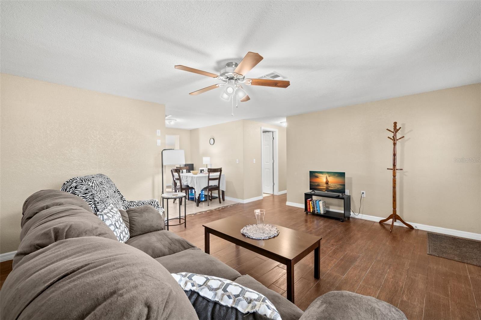 4642 EASTWOOD LN — photo 6